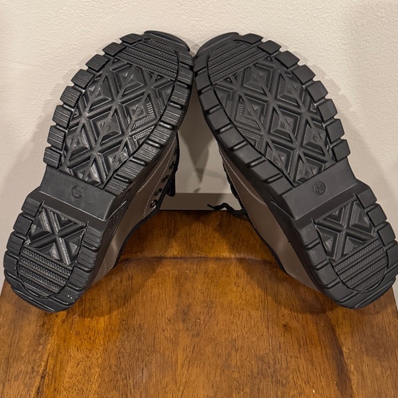 Metallic Grey Silver Black Lug Sole Low Top Sneakers - Picture 10 of 15